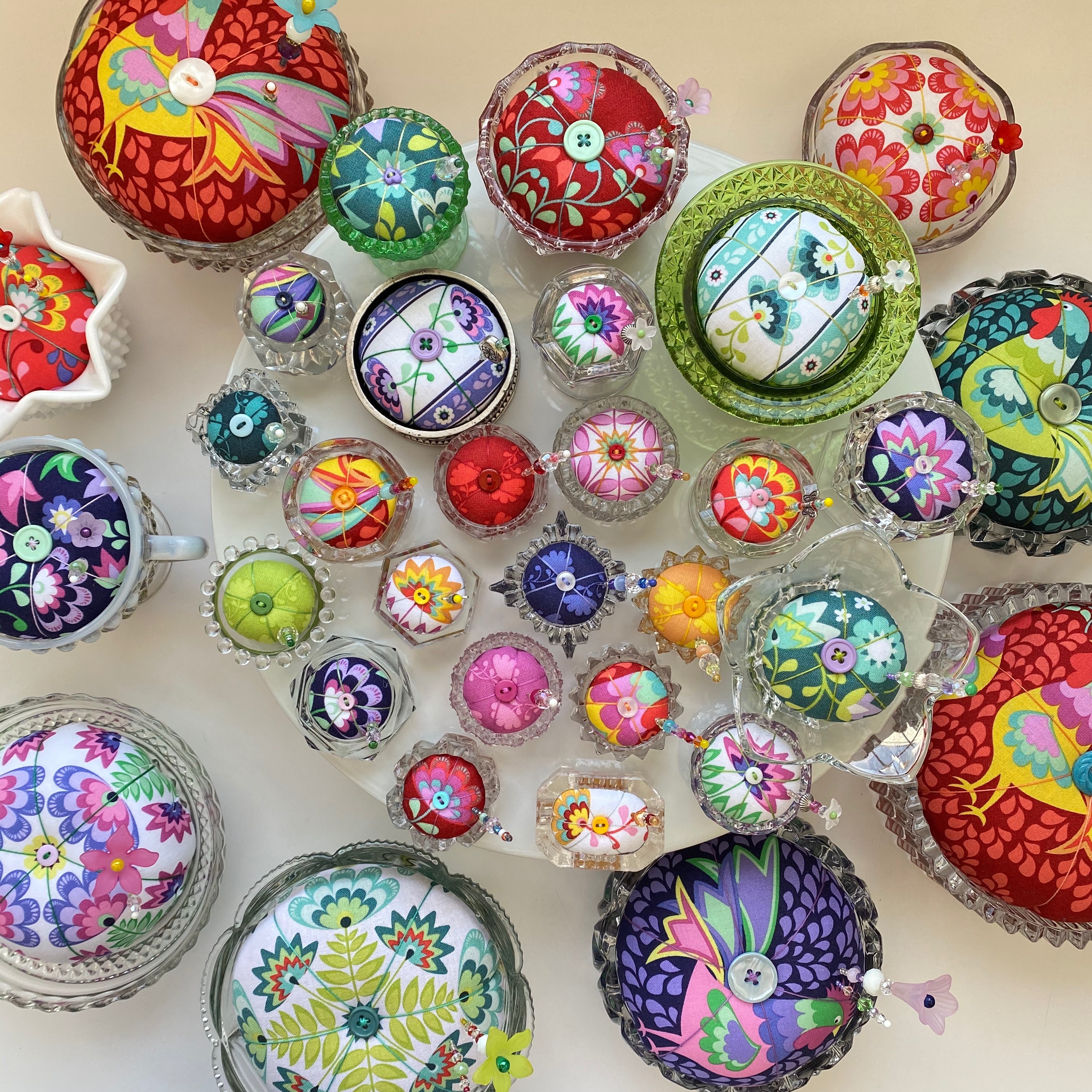 »Patty Young Fabric and Pincushions«